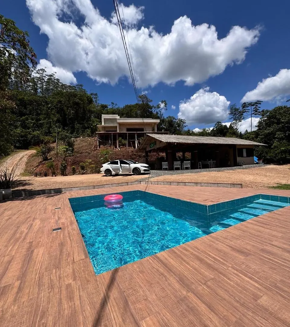 דירות Sitio Do Marinho Em נובה טרנטו